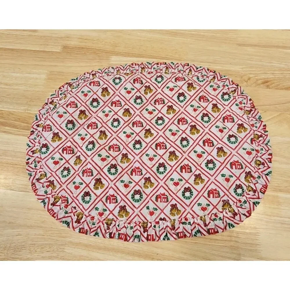 2 Vintage Town & Country Christmas Placemats Quilted Oval Holiday Table Linens